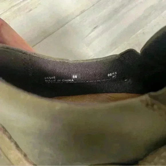 Clarks Womens Ideo Chilly Loafer Shoes Green Low Top Leather Slip Ons 9N - Picture 7 of 9